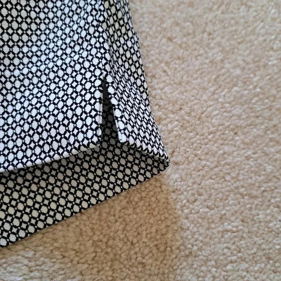 New! Hilary Radley Cropped Pants Black White Size 4 Tummy Control Patterned - Picture 10 of 11